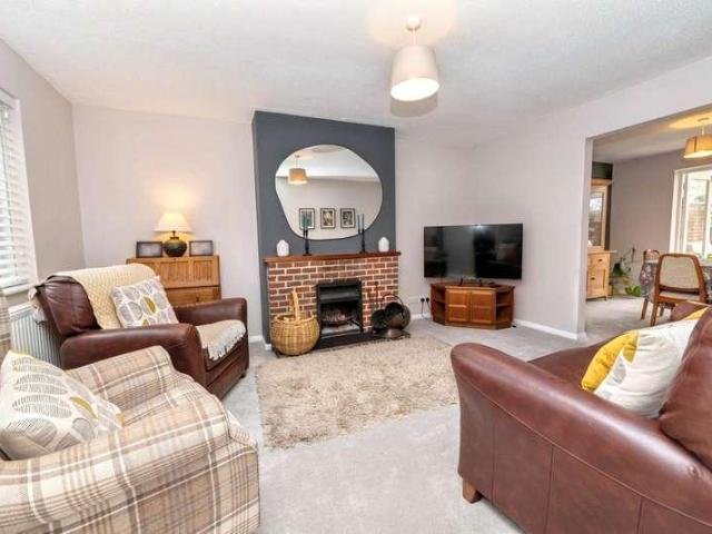 3 bed house for sale
