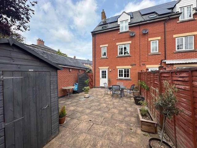 3 bed house for sale