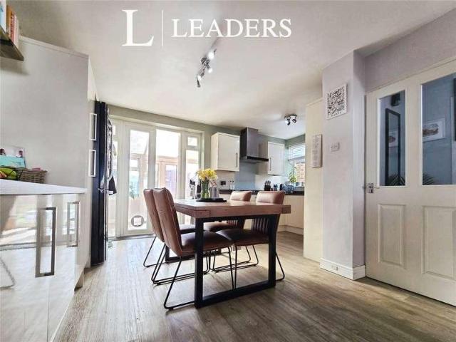 3 bed house for sale