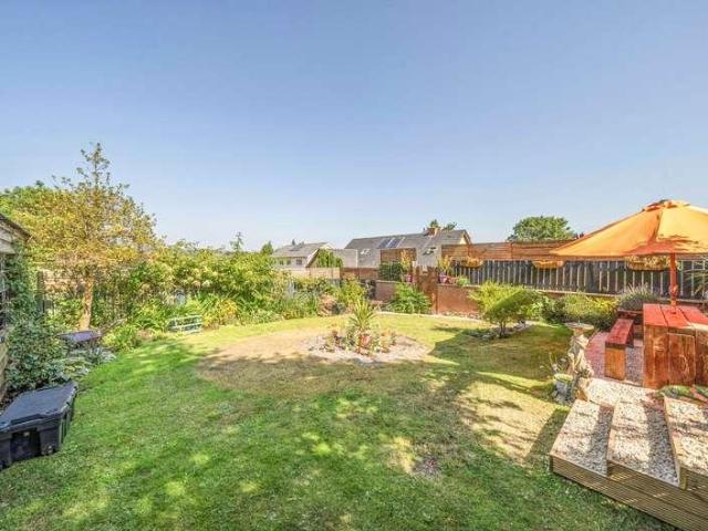 3 bed house for sale