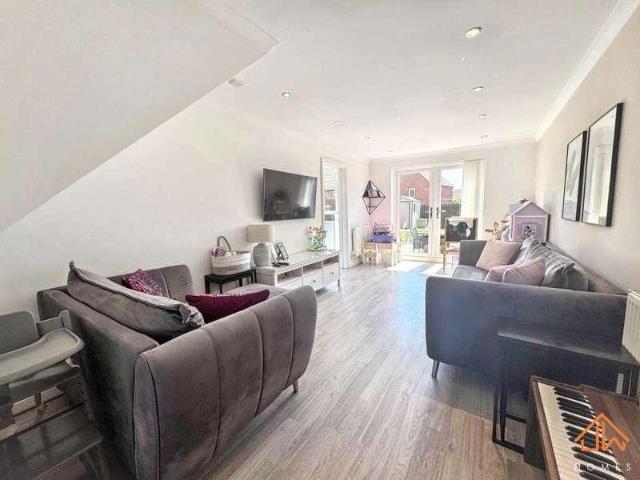3 bed house for sale