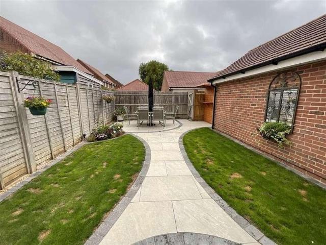3 bed house for sale