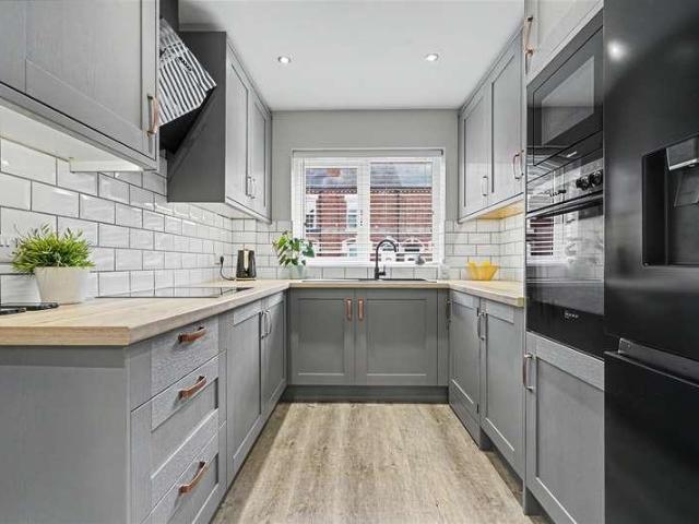 3 bed house for sale