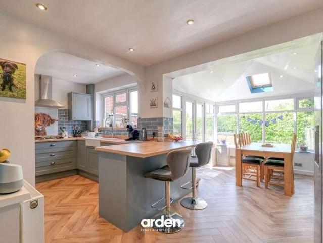 3 bed house for sale