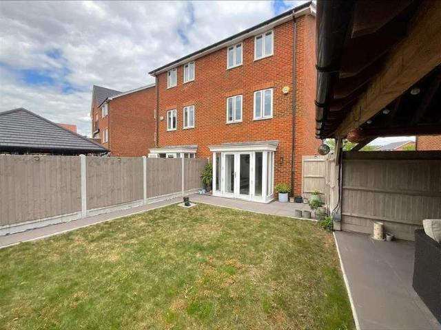 3 bed house for sale