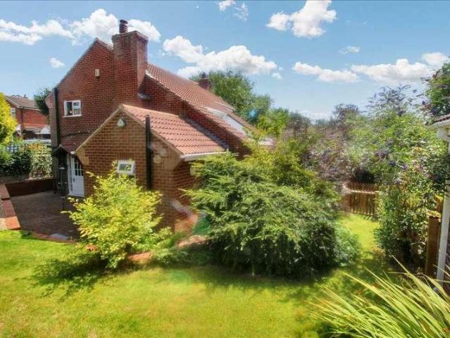 3 bed house for sale