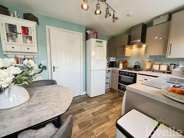 3 bed house for sale