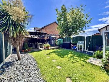 3 bed house for sale