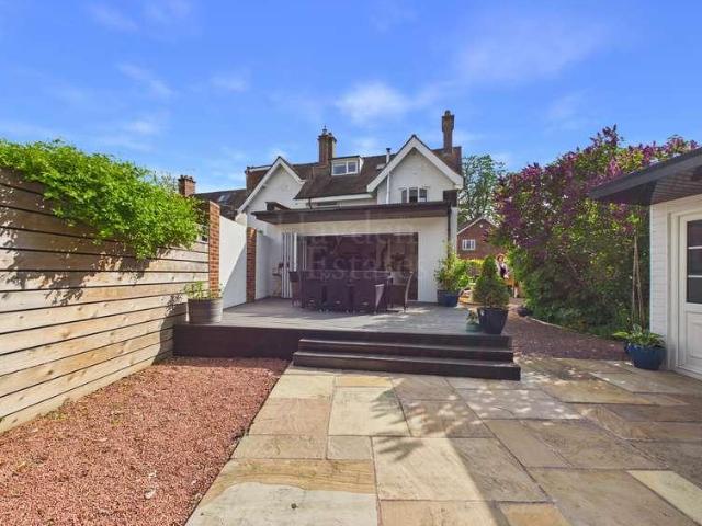 3 bed house for sale