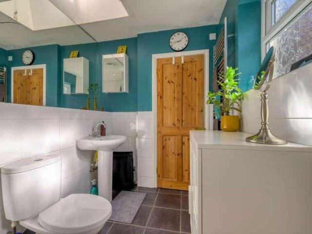 3 bed house for sale