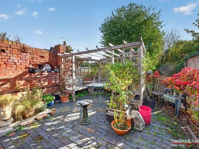 3 bed house for sale