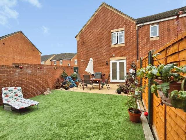 3 bed house for sale