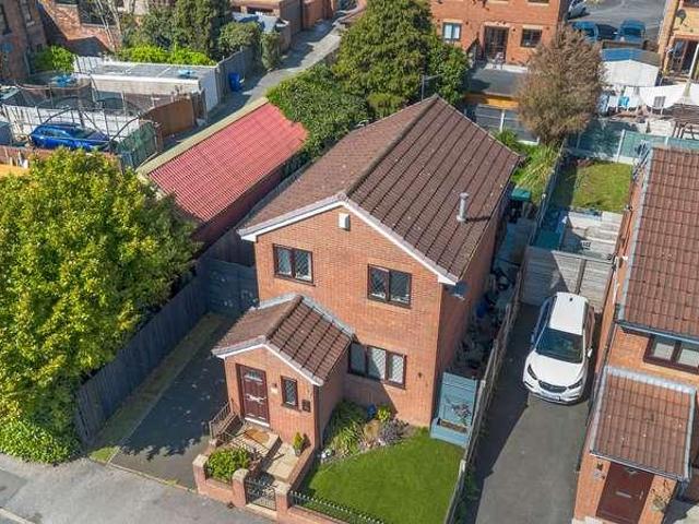 3 bed house for sale