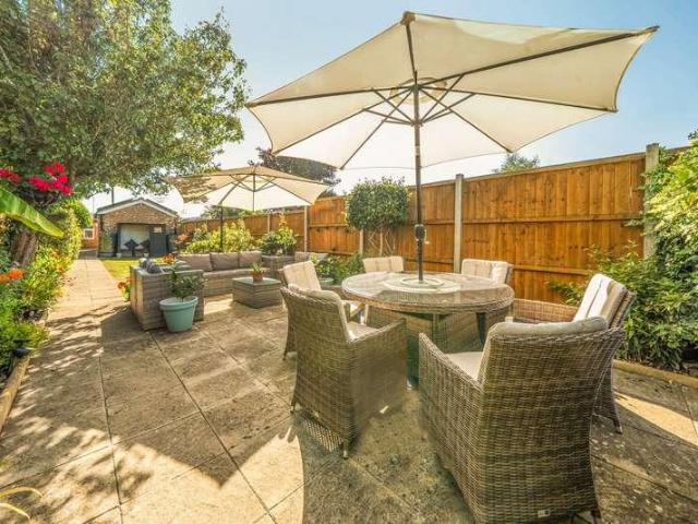 3 bed house for sale