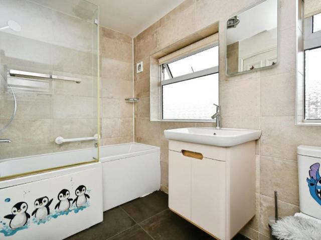 3 bed house for sale