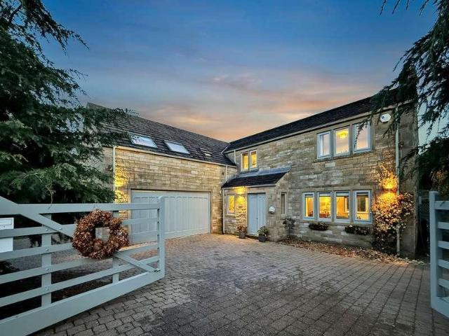 3 bed house for sale