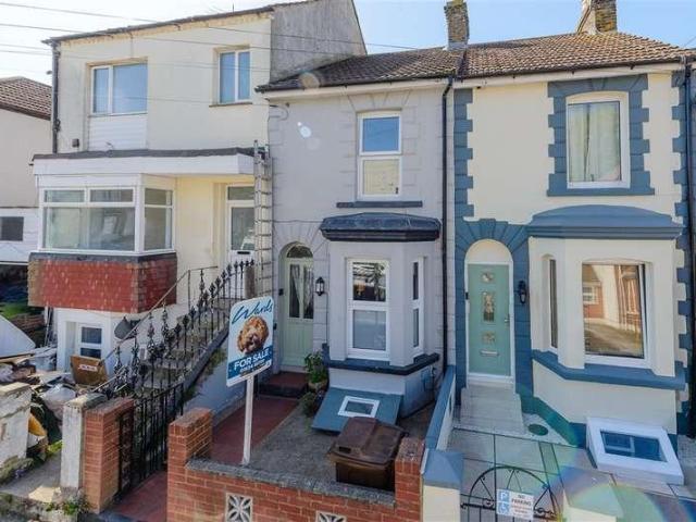 3 bed house for sale