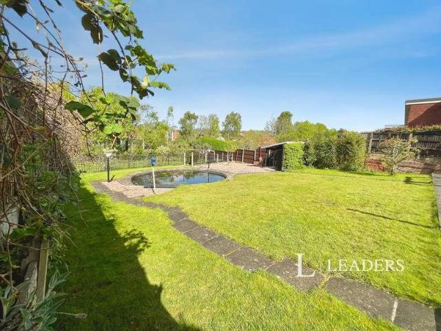 3 bed house for sale