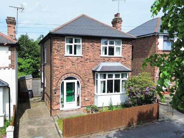 3 bed house for sale