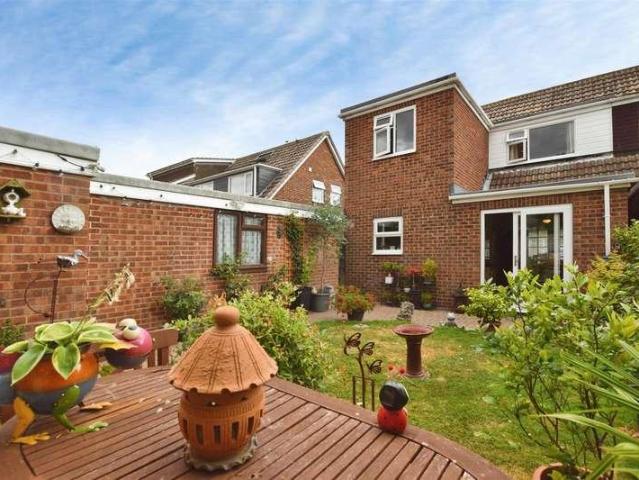 3 bed house for sale