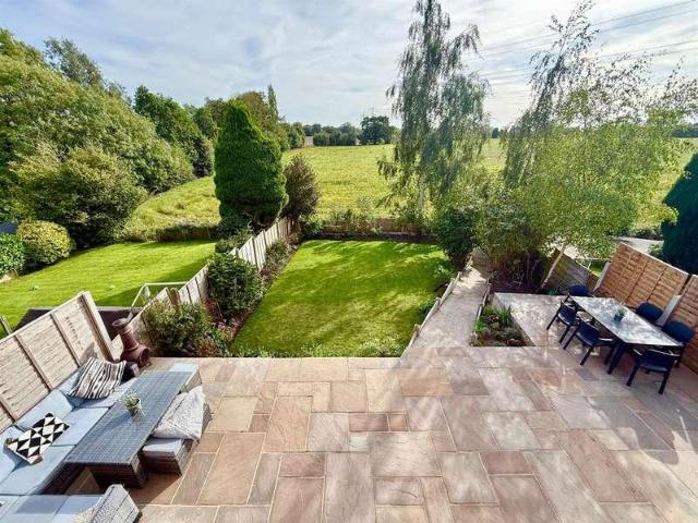 3 bed house for sale