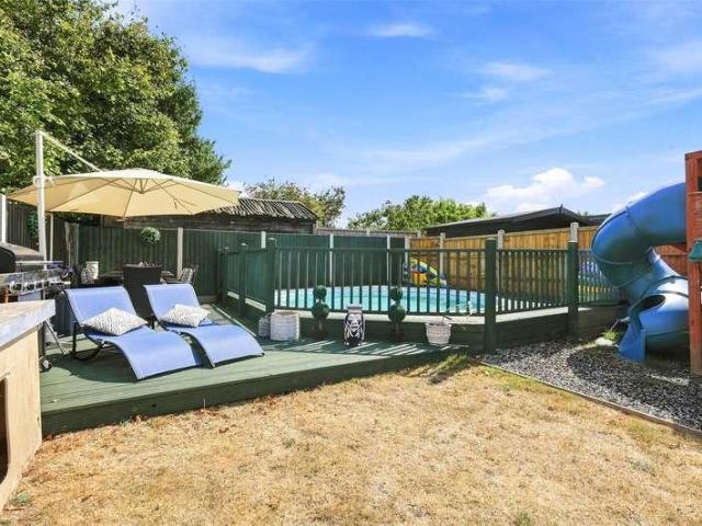 3 bed house for sale