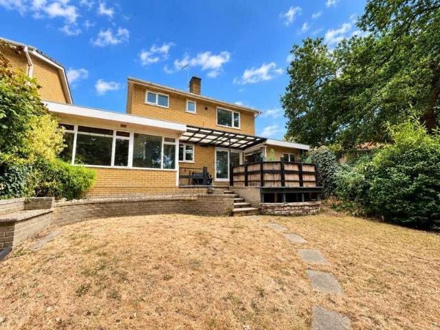 3 bed house for sale