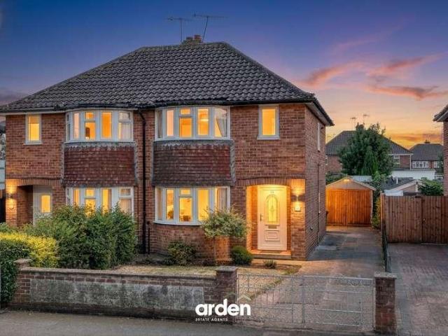 3 bed house for sale