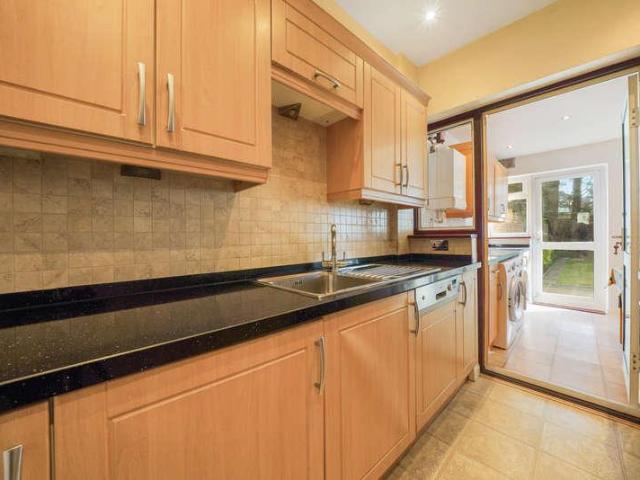 3 bed house for sale