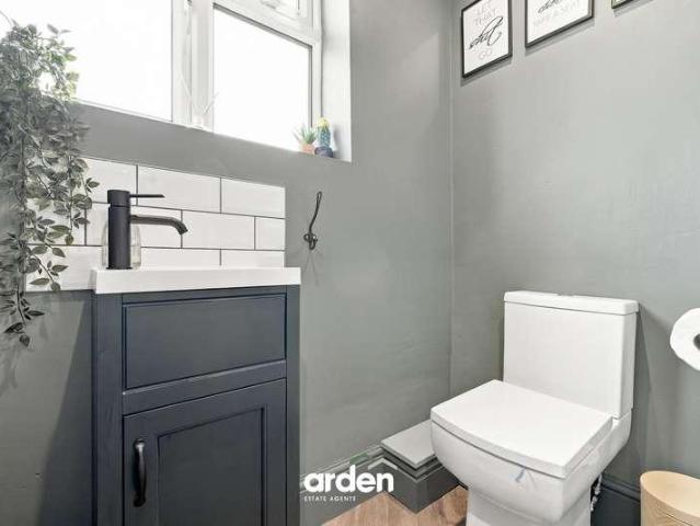 3 bed house for sale