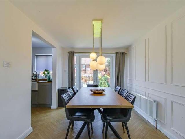 3 bed house for sale