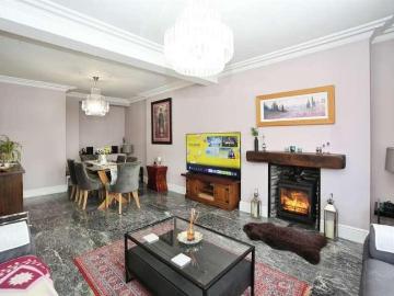 3 bed house for sale