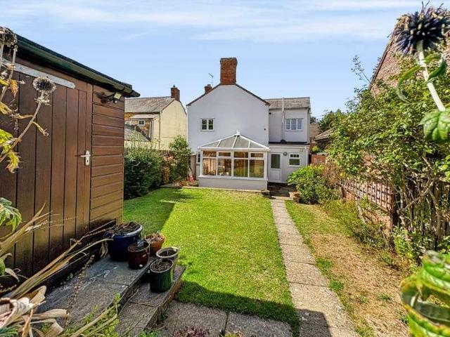 3 bed house for sale