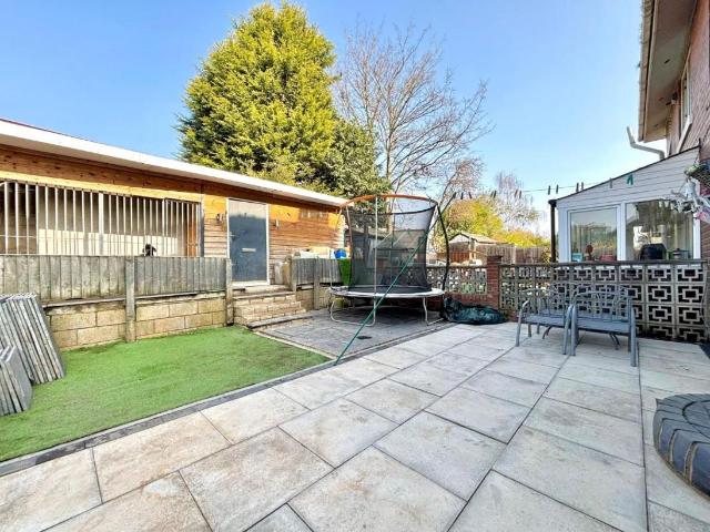 3 bed house for sale