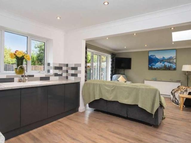 3 bed house for sale