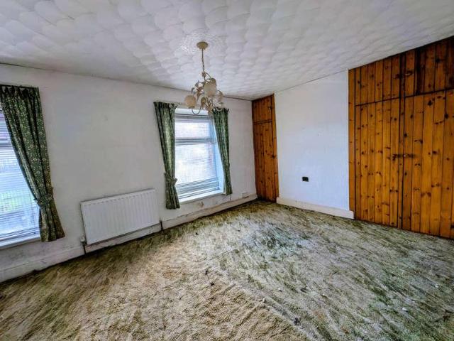 3 bed house for sale