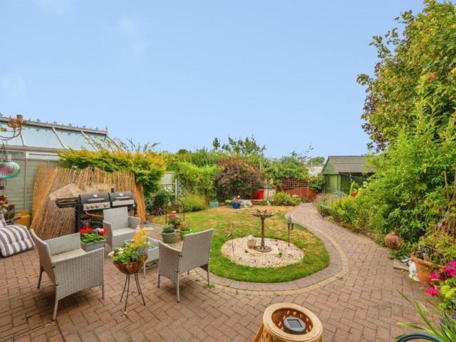 3 bed house for sale