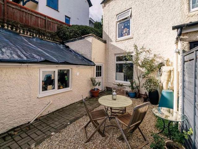 3 bed house for sale