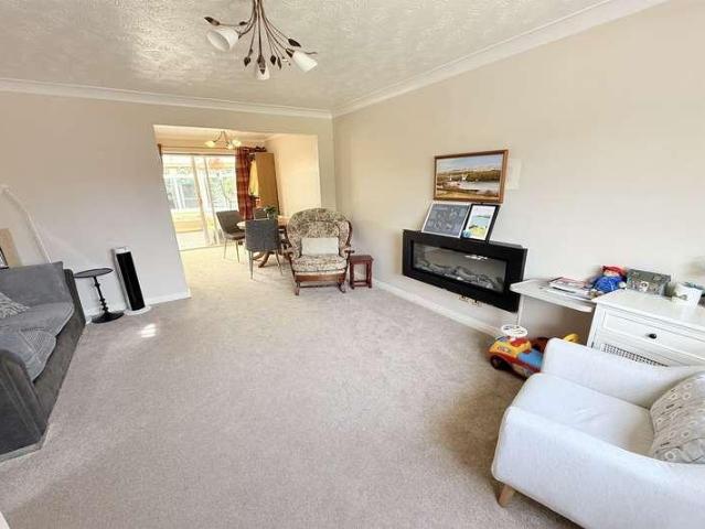 3 bed house for sale