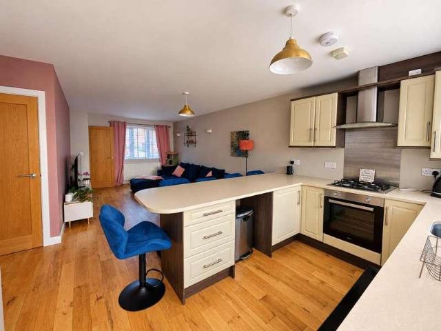 3 bed house for sale