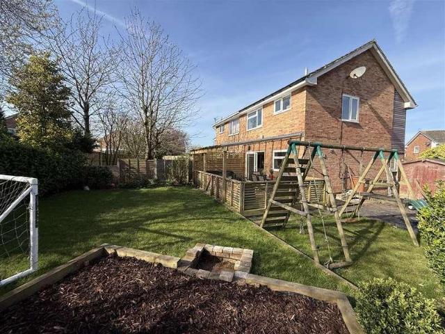 3 bed house for sale