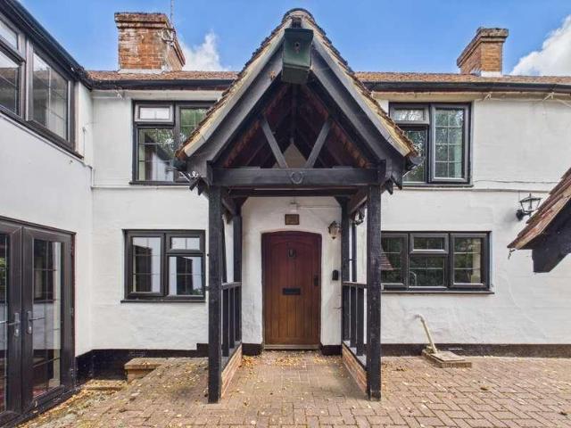 3 bed house for sale