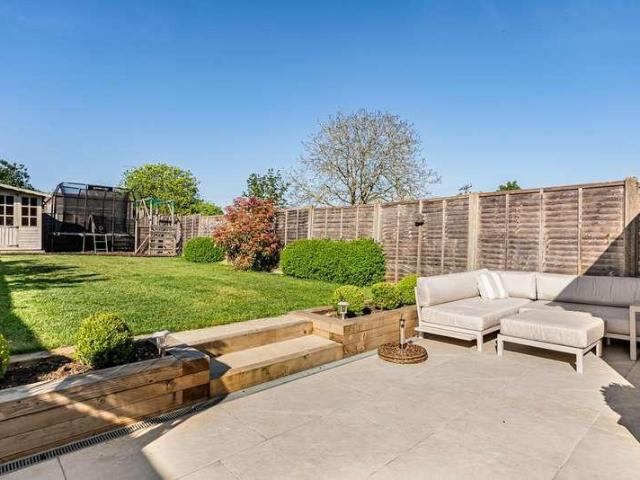 3 bed house for sale