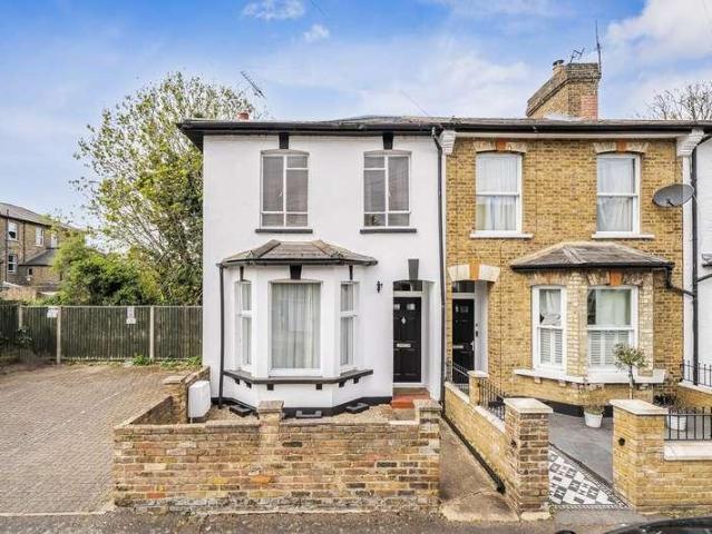 3 bed house for sale