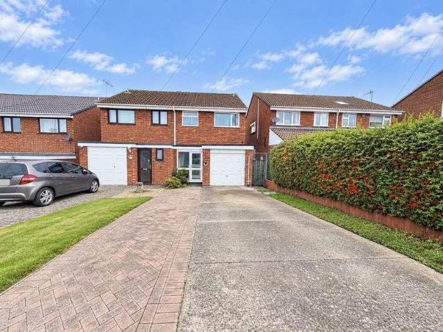 3 bed house for sale