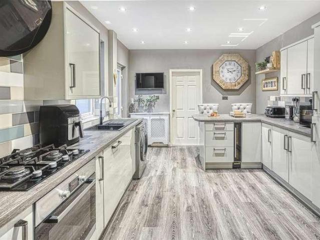 3 bed house for sale