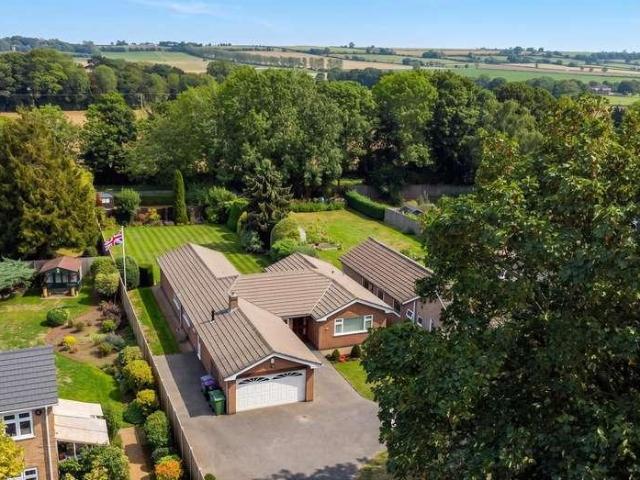 3 bed house for sale
