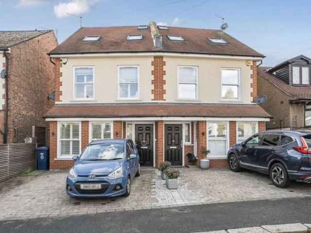 3 bed house for sale