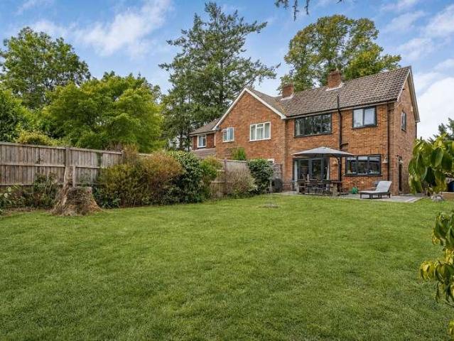 3 bed house for sale