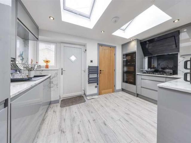3 bed house for sale
